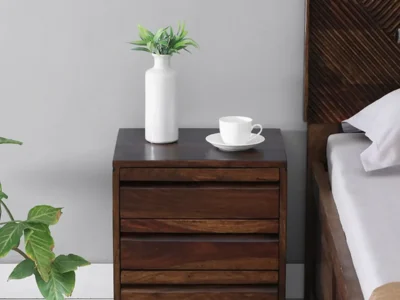 Roscow Traditional Bedside Table with Drawer