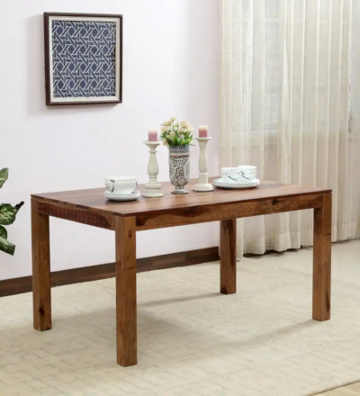 Expandable dining table with adjustable size for small and large families
