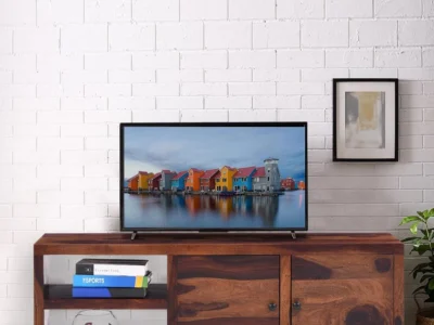 Entertainment Center TV Unit with Closed Cabinets and Display Shelves