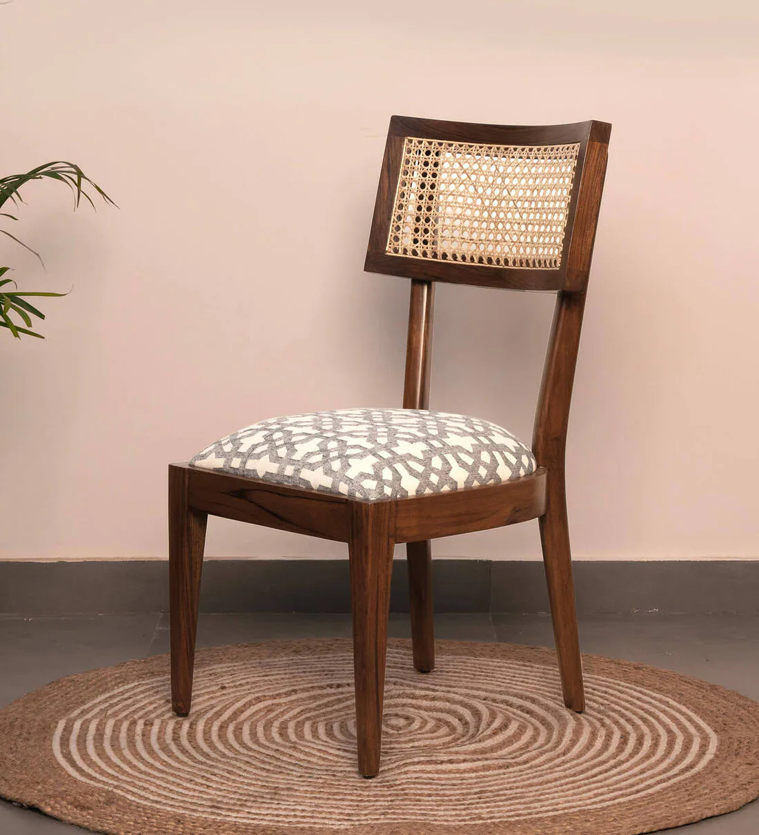 Nivaroa Contemporary Crafted Comfort Living Chair (1) Nivaroa Contemporary Crafted Comfort Living Chair - Image 1
